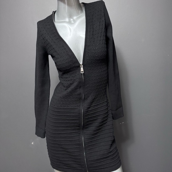 Point Zero Knit Zip-Dress - Picture 2 of 6